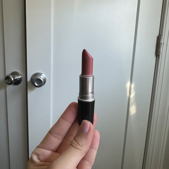 ORIGINAL FORMULA Mac Cremesheen Lipstick - Creme CUP - Picture 4 of 4
